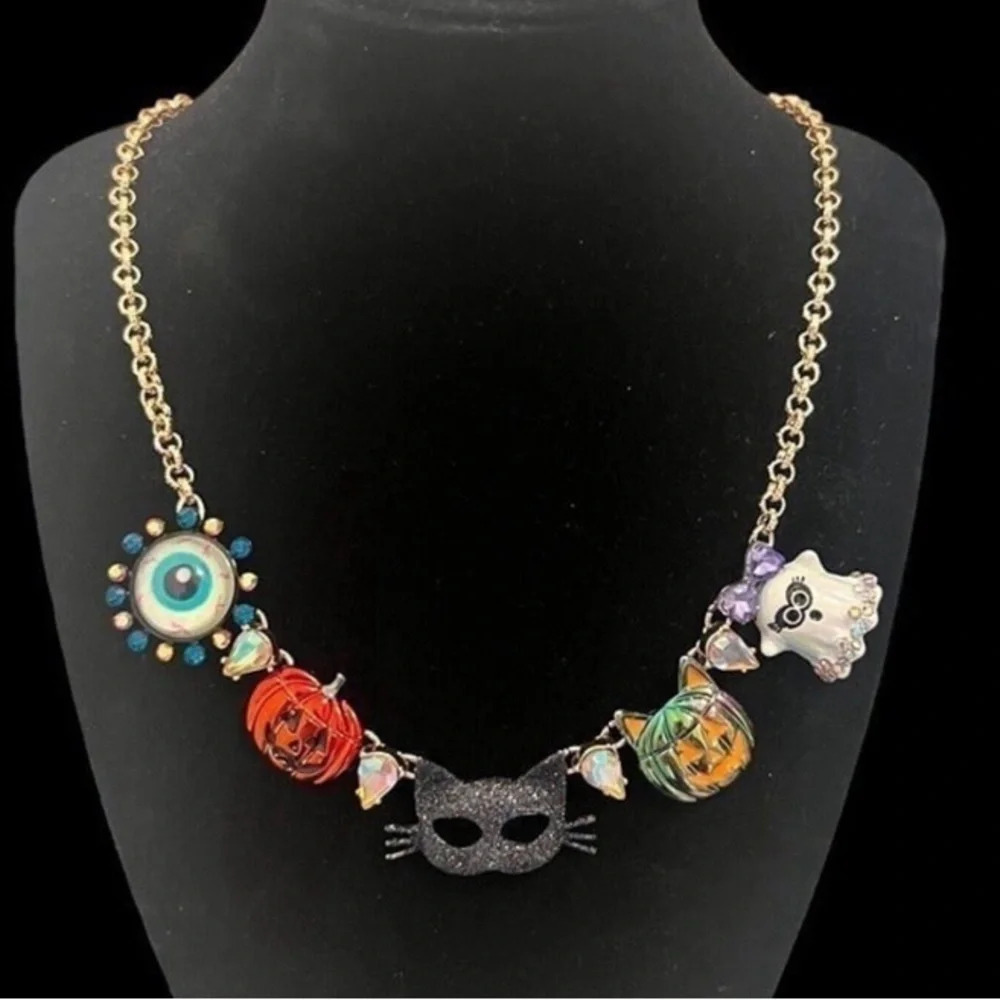 BETSEY JOHNSON Halloween Revival Glow in the Dark Creepy Charms Necklace NEW NWT